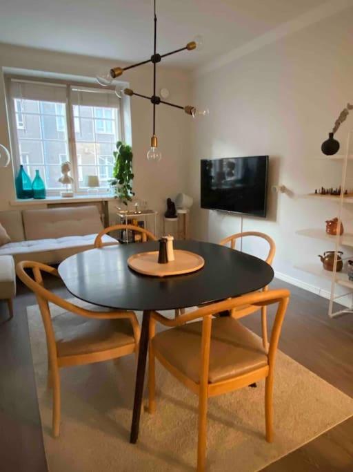 Glorious Apartment In Hakaniemi Helsínquia Exterior foto